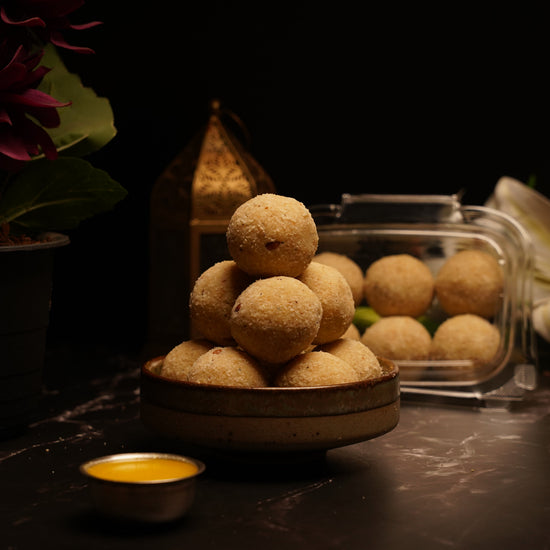 Rava Naral Ladoo (Pure Ghee) - 12 PCS